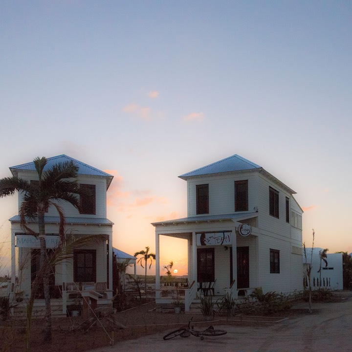 Mahogany-Bay-evening-14APR14-2209